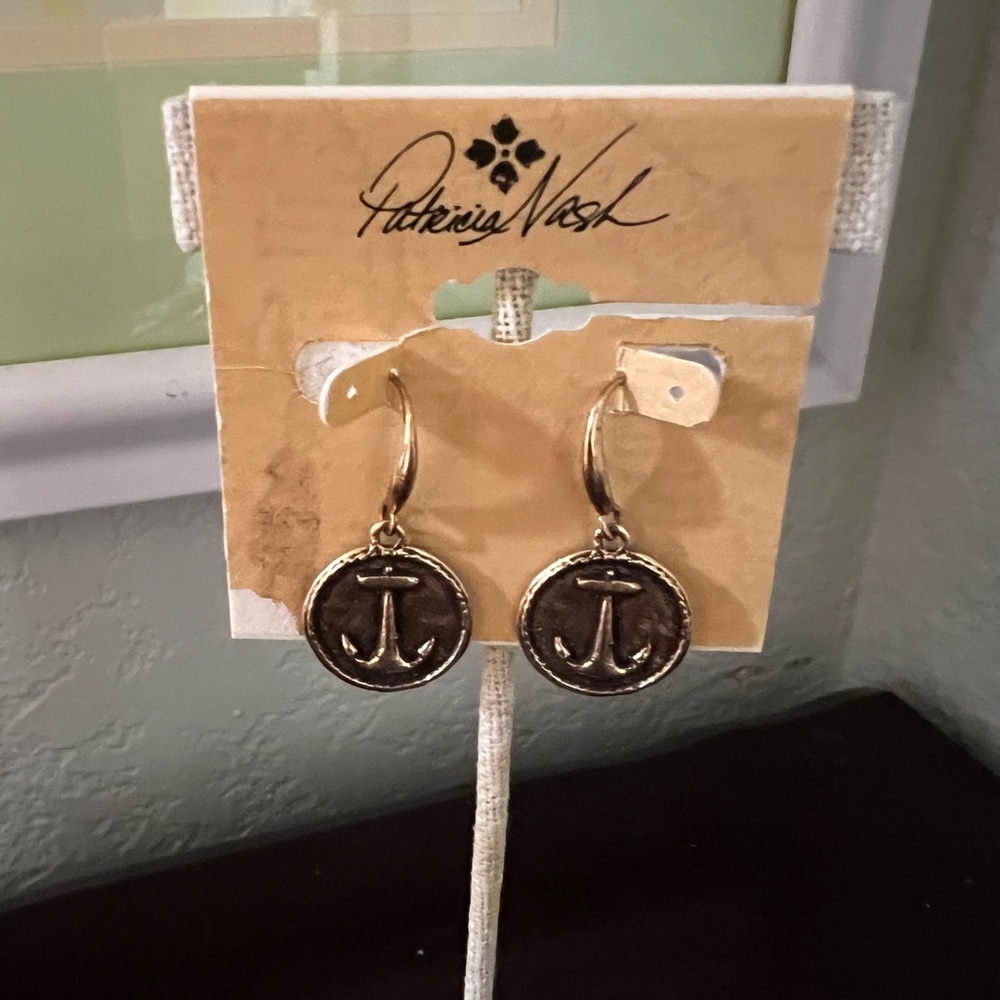 NWT Patricia Nash Gold Anchor Earrings #PNER